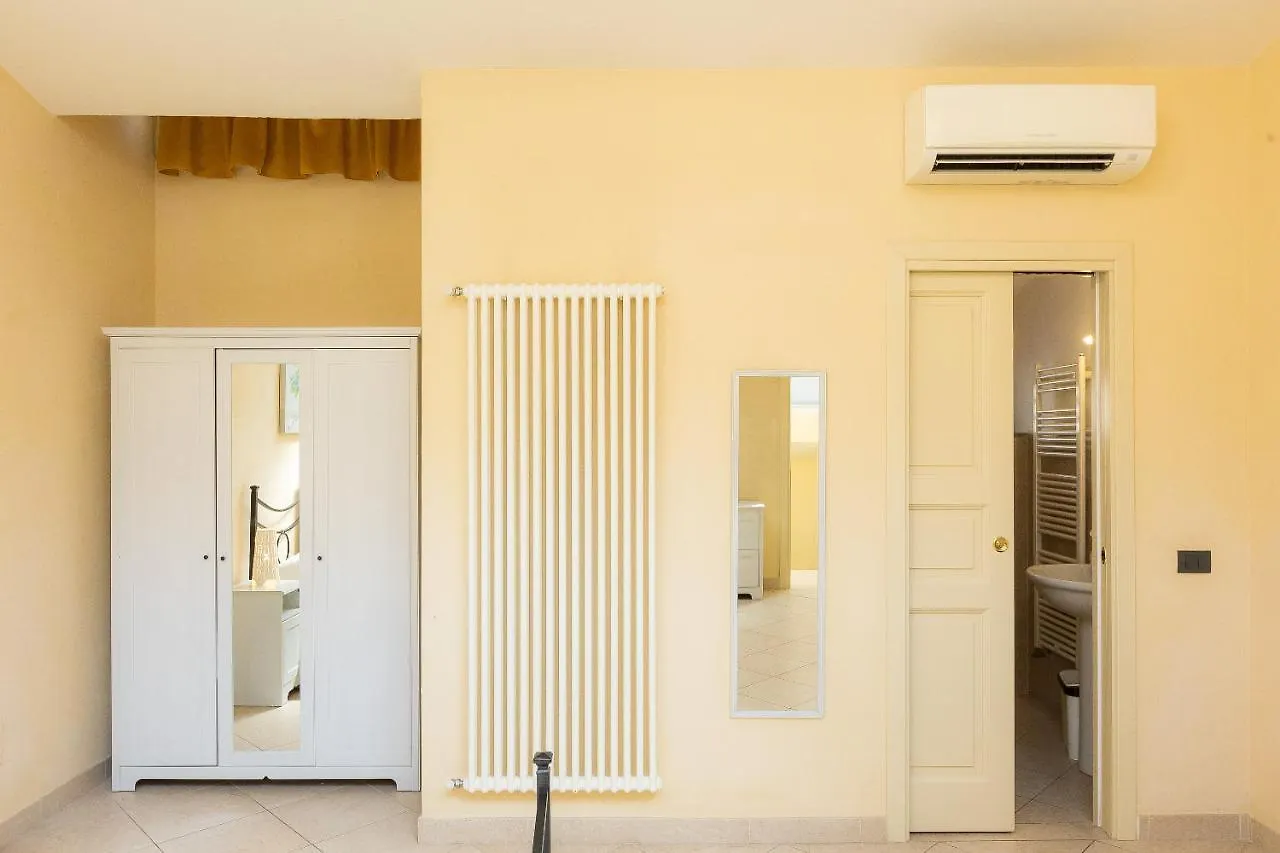 Palazzo Ghibellina 3 By Rental In Florence Apartment