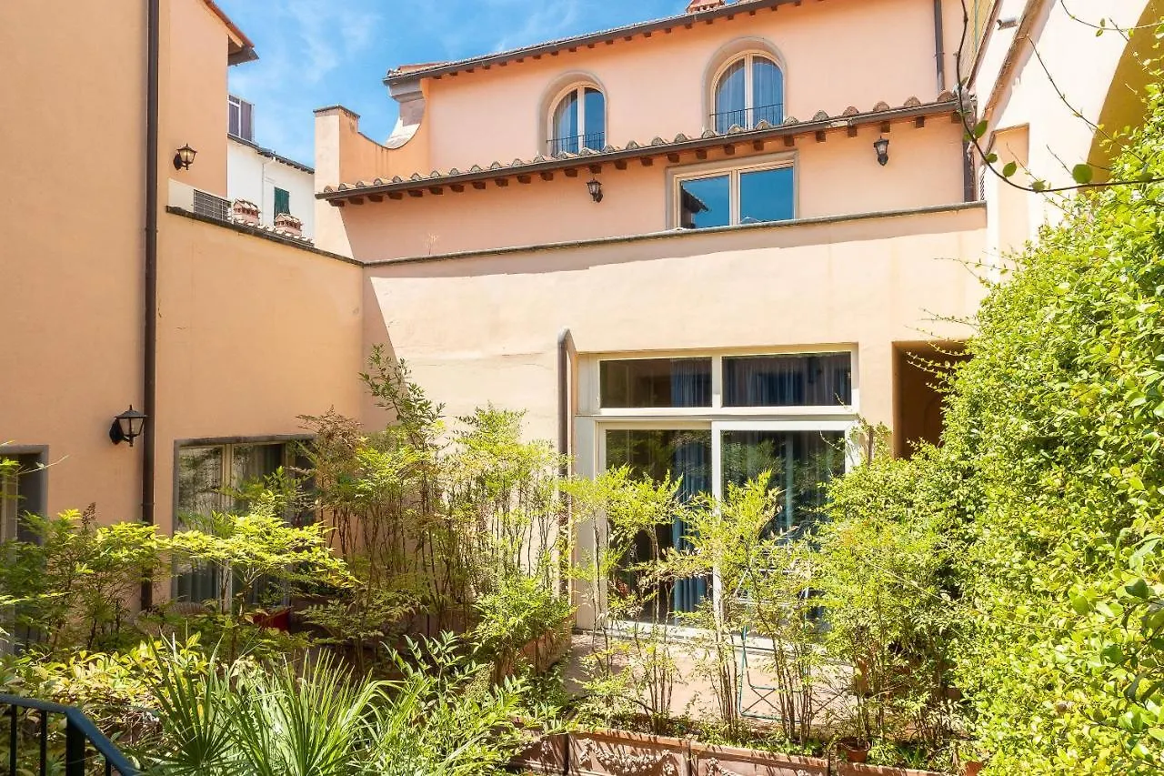 Palazzo Ghibellina 3 By Rental In Florence 0*,