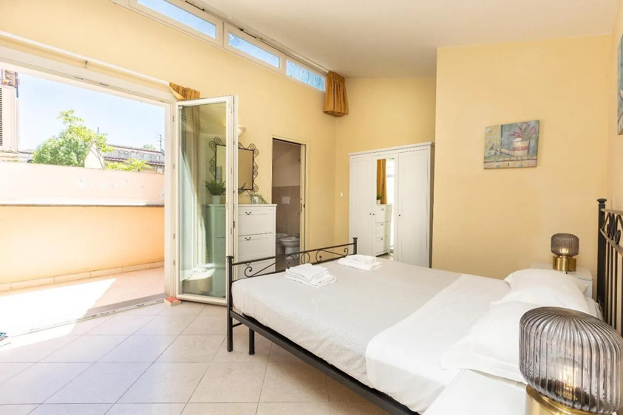 Palazzo Ghibellina 3 By Rental In Florence 0*,