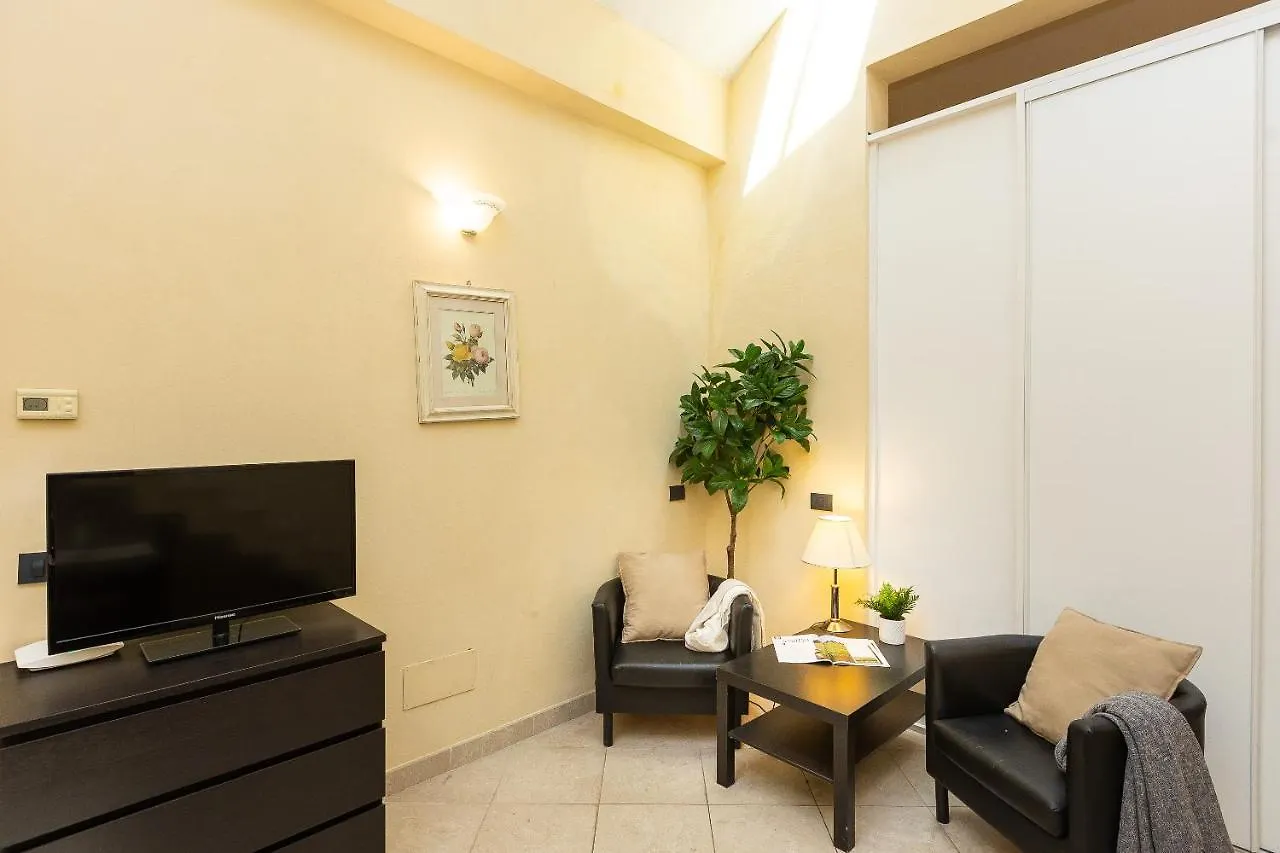 Apartment Palazzo Ghibellina 3 By Rental In Florence