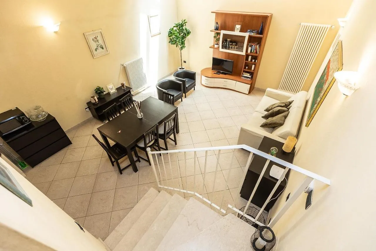 Palazzo Ghibellina 3 By Rental In Florence 0*,