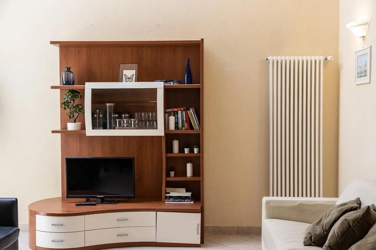 Palazzo Ghibellina 3 By Rental In Florence Apartment